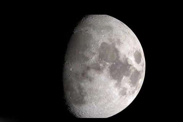 انسان آماده اقامت در ماه در دهه آینده