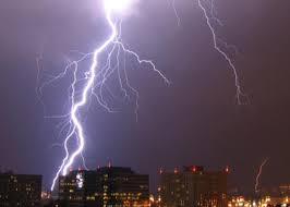 گوگل بخشی از اطلاعات خود را بر اثر صاعقه از دست داد