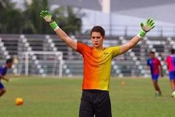 صاعقه باعث مرگ دروازبان جوان استرالیایی شد