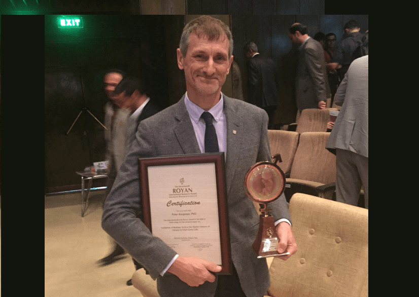 پروفسور پیتر کوپمان، از دانشگاه کوئینزلند استرالیا، جایزه بین المللی پژوهشی رویان در ایران را دریافت کرد