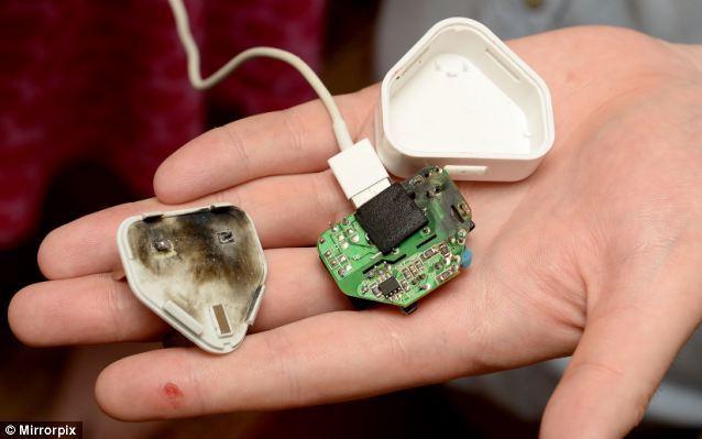 در زمان خرید شارژر ، مراقب شارژرهای جعلی اپل باشید