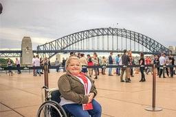  شهروند استرالیایی که با هر عطسه یکی از استخوان هایش می شکند