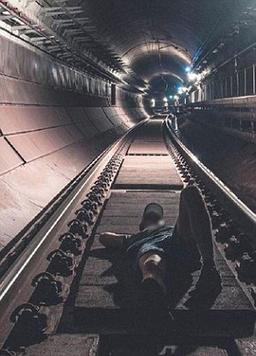 جوانان استرالیایی به قصد بالا بردن آدرنالین خون خود، با جانشان بازی می‌کنند