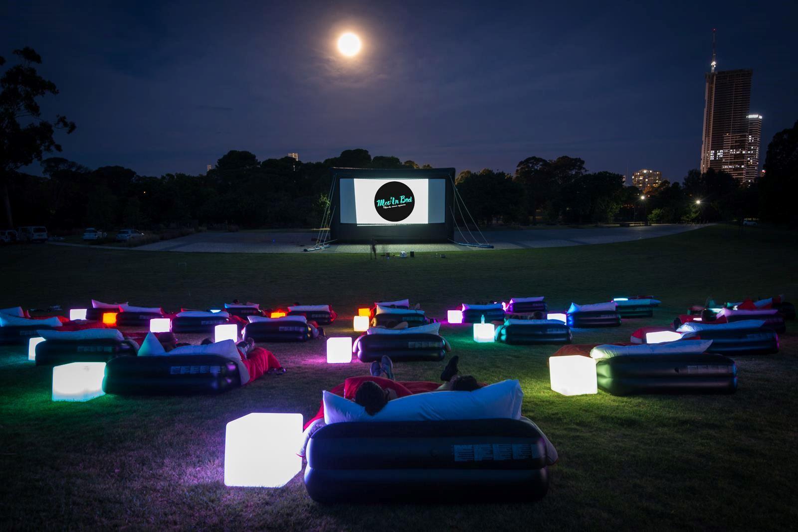 سیدنی ...ایالت نیو ساوت ولز/ تماشای فیلم بر روی تختخواب ( Mov' In Bed )