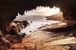 گردشگری استرالیا/آدلاید...استرالیای جنوبی/ طاق ادمیرالز در پارک ملی فلیندرز (Admiral's vault in Flinders National Park )