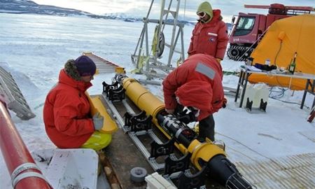 تمرین سفر به قمر مشتری در قطب جنوب