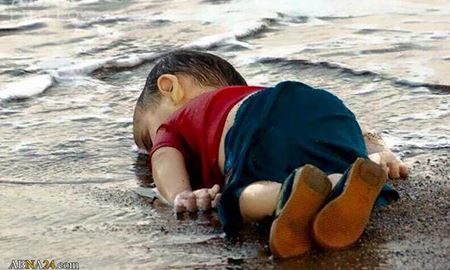 تصویر کودک سوری غرق شده وجدان جهان را به درد آورد