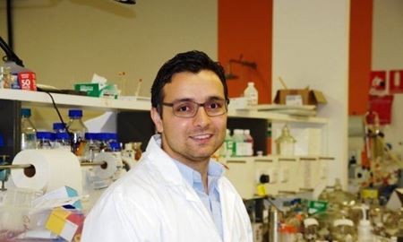 محقق ایرانی در استرالیا موفق به درمان سرطان با روش فیلترسازی خون شد
