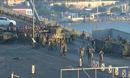 کودتا در ترکیه شکست خورد و دولت کنترل اوضاع را در دست گرفت