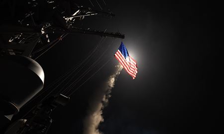 بدستور دونالد ترامب،  59 موشک کروز توماهاک به پایگاه هوایی سوریه شلیک شد