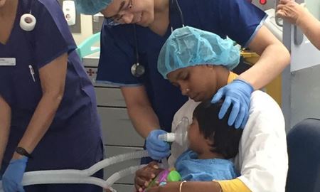 عمل جراحی نادر و موفقیت‌ آمیز پزشکان استرالیا بر روی پای سوم یک کودک