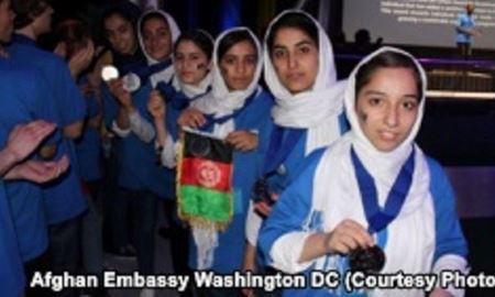 کسب مدال نقره توسط " دختران روبات ساز افغان "