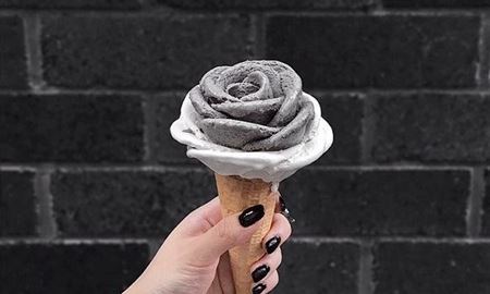 روش خلاقانه یک بستنی فروشی در استرالیا "سرو بستنی به صورت یک گل"
