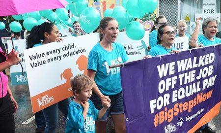 کارکنان مراکز نگه‌داری کودکان ( child care ) در استرالیا کارشان را ترک کردند