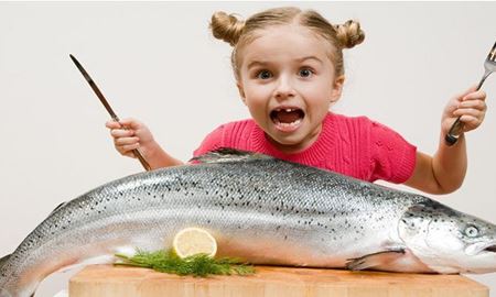 محققان استرالیا می گویند: مصرف ماهی باعث کاهش علائم آسم کودکان می شود
