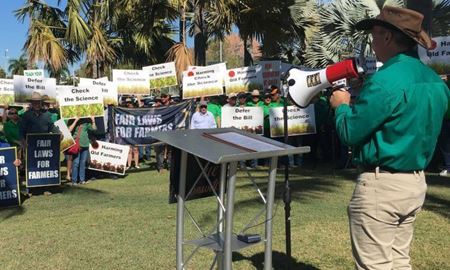 راهپیمایی کشاورزان در ایالت کوئینزلند در اعتراض به قانون محافظت از گریت بریر ریف