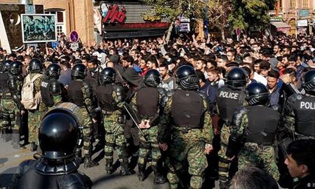 معترضین در ایران به کدام گناه کشته شده‌اند؟