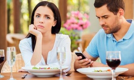آیا میدانید "فوبینگ" چیست و چگونه ما را تهدید می‌کند؟