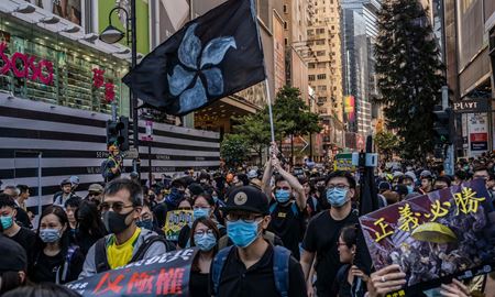 تحریم چینی‌ها به دلیل سرکوب مردم هنگ‌کنگ