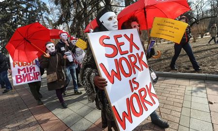 تظاهرات و مبارزه حقوقی کارگران جنسی در فرانسه 