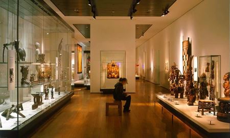 بازگشت صد اثر موزه‌ای ایران از بریتانیا