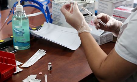 واکسیناسیون 65 ساله‌ها در ایران تا پایان خرداد