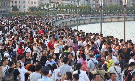 کاهش رشد جمعیت در چین