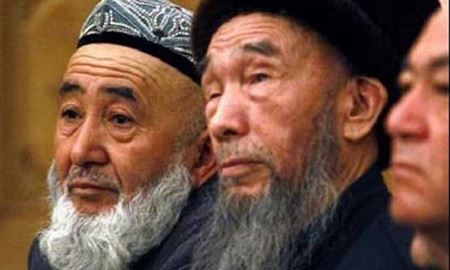 زندانی کردن شخصیت‌های مذهبی ایغور توسط چینی‌ها