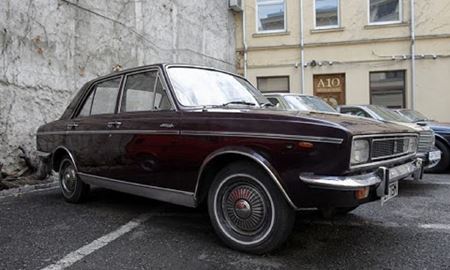 حراج خودرو پیکانی که شاه سابق ایران هدیه داد