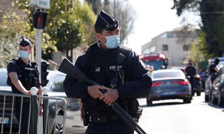 ۲۱۰ پلیس فرانسوی به دنبال یک نفر