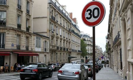 حداکثر سرعت مجاز خودروها در پاریس به 30 کیلومتر در ساعت کاهش می‌یابد