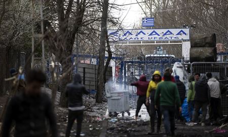 اروپا، یونان را به اخراج غیرقانونی مهاجران از مرزهایش متهم کرد