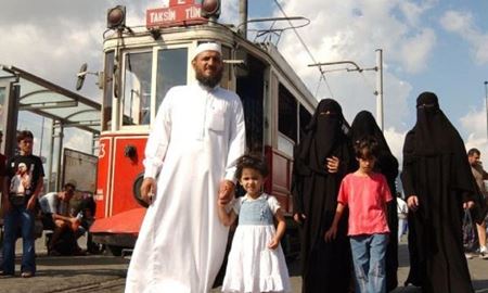 افزایش روحیه خارجی‌ستیزانه در ترکیه با تعدد مهاجران خارجی