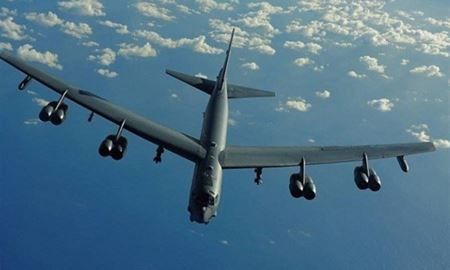 حمله بمب‌افکن بی52 آمریکا به مواضع طالبان در افغانستان