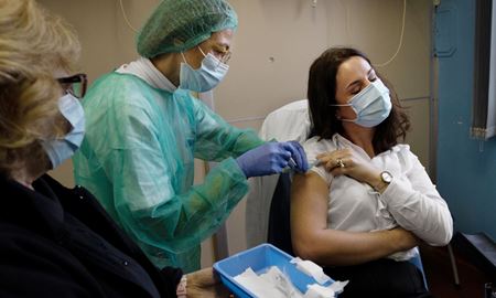 تزریق آب‌نمک به جای واکسن به هزاران نفر در آلمان