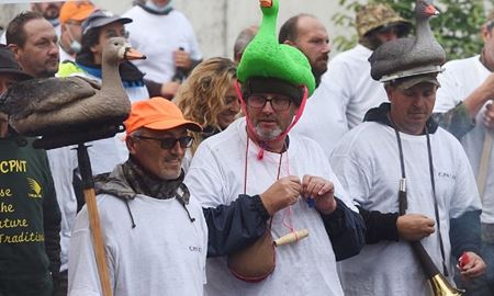 اعتراض شکارچیان فرانسوی به ممنوعیت شکار پرندگان