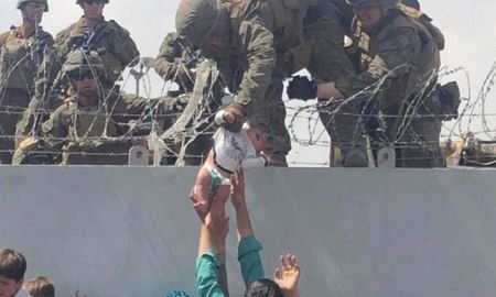 سکونت پدر و مادر دختر 16 روزه معروف فرودگاه کابل در آریزونا