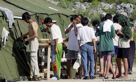 استرالیا به بازداشت پناهجویان در پاپوآ گینه نو پایان خواهد داد