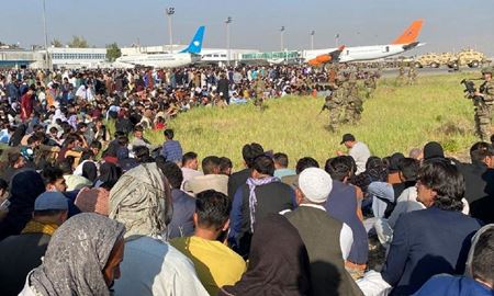 عفو بین‌الملل: کشورها بدون تشریفات بوروکراتیک پناهجویان افغان را بپذیرند