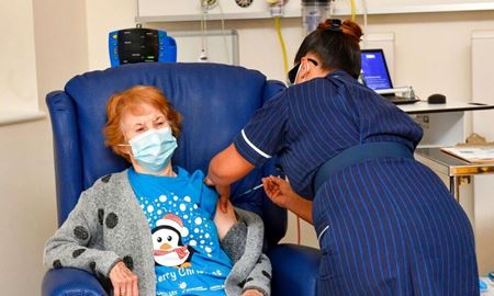 کاهش اثربخشی واکسن در سالمندان و افزایش خطر فوت بر اثر کووید19