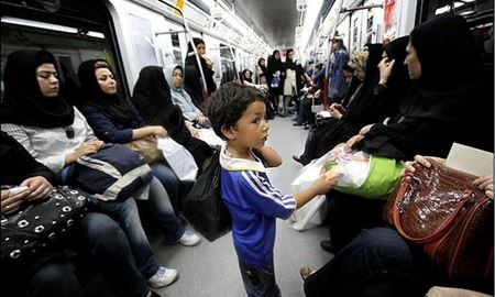 2هزار کودک در متروی پایتخت ایران کار می‌کنند