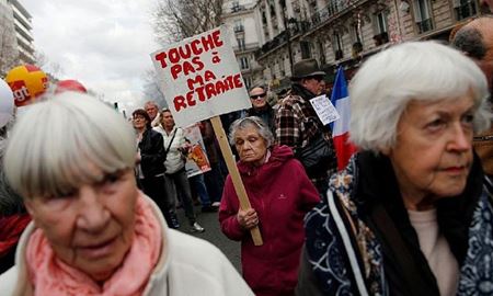 هشدار به فرانسه در مورد پایین بودن سن بازنشستگی در این کشور