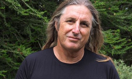 گلایه نویسنده استرالیایی نسبت به حمایت صنایع سوخت‌ فسیلی از فستیوال پرت