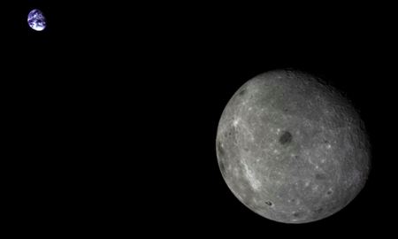 ایجاد حفره بزرگ روی کره ماه با برخورد زباله‌های فضایی به وزن 3 تن
