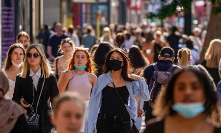 مدیرعامل فایزر: می‌توانیم با ویروس کرونا هم زندگی را دنبال کنیم