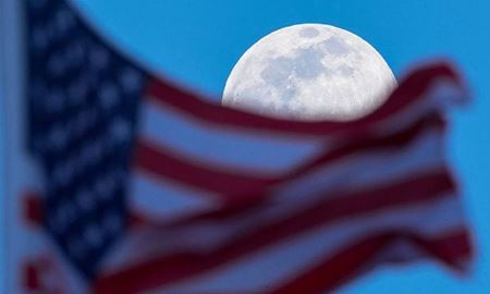 افشا اسناد طرح آمریکایی‌های برای سوراخ کردن ماه با بمب اتم 