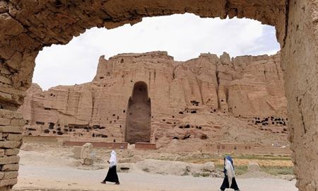 قاچاق و یغمای آثار باستانی بامیان توسط طالبان