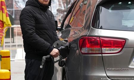برای نخستین بار قیمت هرگالن بنزین در آمریکا به ۵دلار رسید