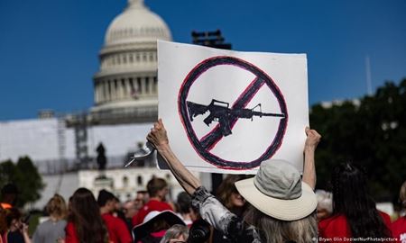 توافق دو حزب آمریکا بر سر اصلاح قانون اسلحه