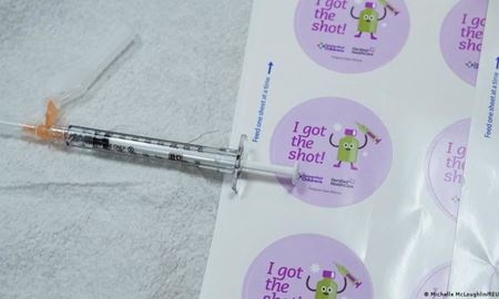 توصیه کارشناسان برای تزریق واکسن کرونا به نوزادان و خردسالان در آمریکا